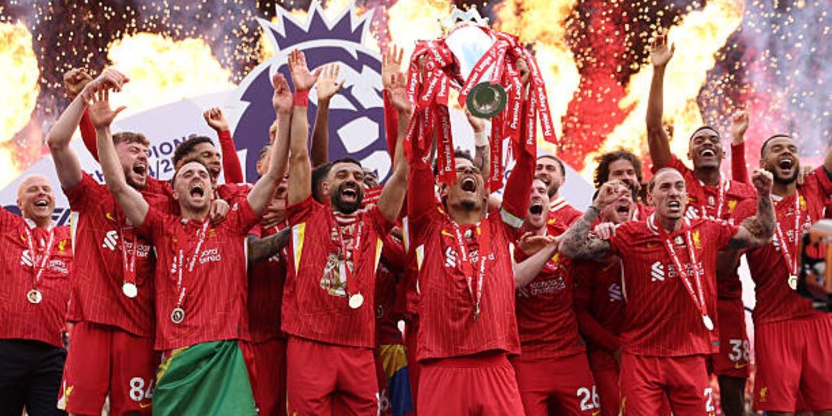 Liverpool FC winning and celebrating