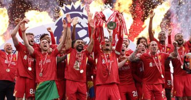 Liverpool FC winning and celebrating
